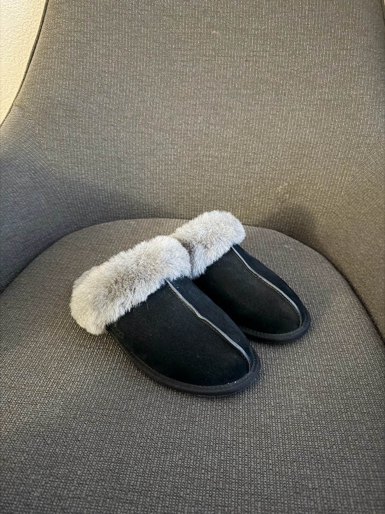 Ugg Black Slipper With Light Gray Fur Trim